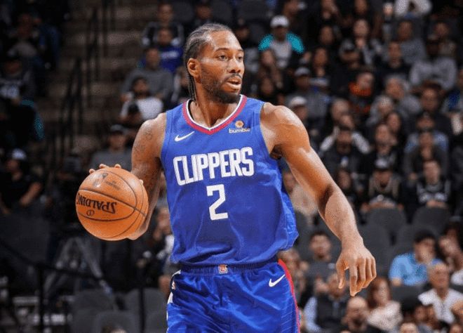 火箭vs国王前瞻：杜兰特再战威少，火箭回到主场志在必得（火箭主场战国王前瞻：杜兰特与威少再度相逢，誓取胜利）