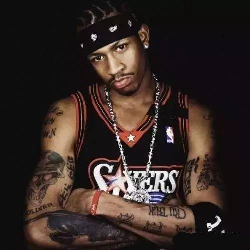 德转评年度最佳右边锋：杜埃、奥利塞、萨拉赫、亚马尔入围（德转年度最佳右边锋候选出炉：杜埃、奥利塞、萨拉赫、亚马尔上榜）