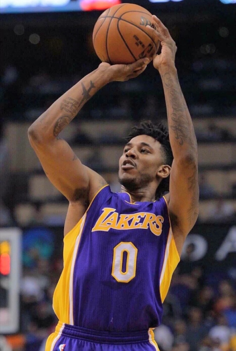 全市场：罗马和那不勒斯最近都询问了引进基耶萨的可能（全市场：罗马与那不勒斯近来已打听引进基耶萨的可行性）