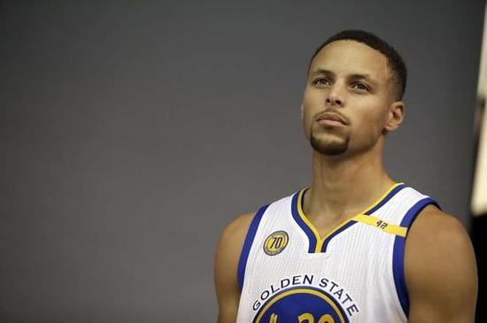 足协杯决赛门票共3.2万张，分区可能会根据售票情况调整（足协杯决赛投放3.2万张门票，分区将随销售情况动态调整）