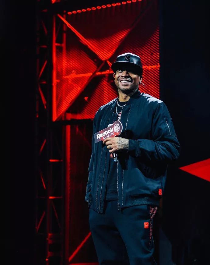 复古？多特球迷提议将球队队徽换回上世纪曾使用过的经典风格（多特球迷建议球队恢复上世纪经典队徽）