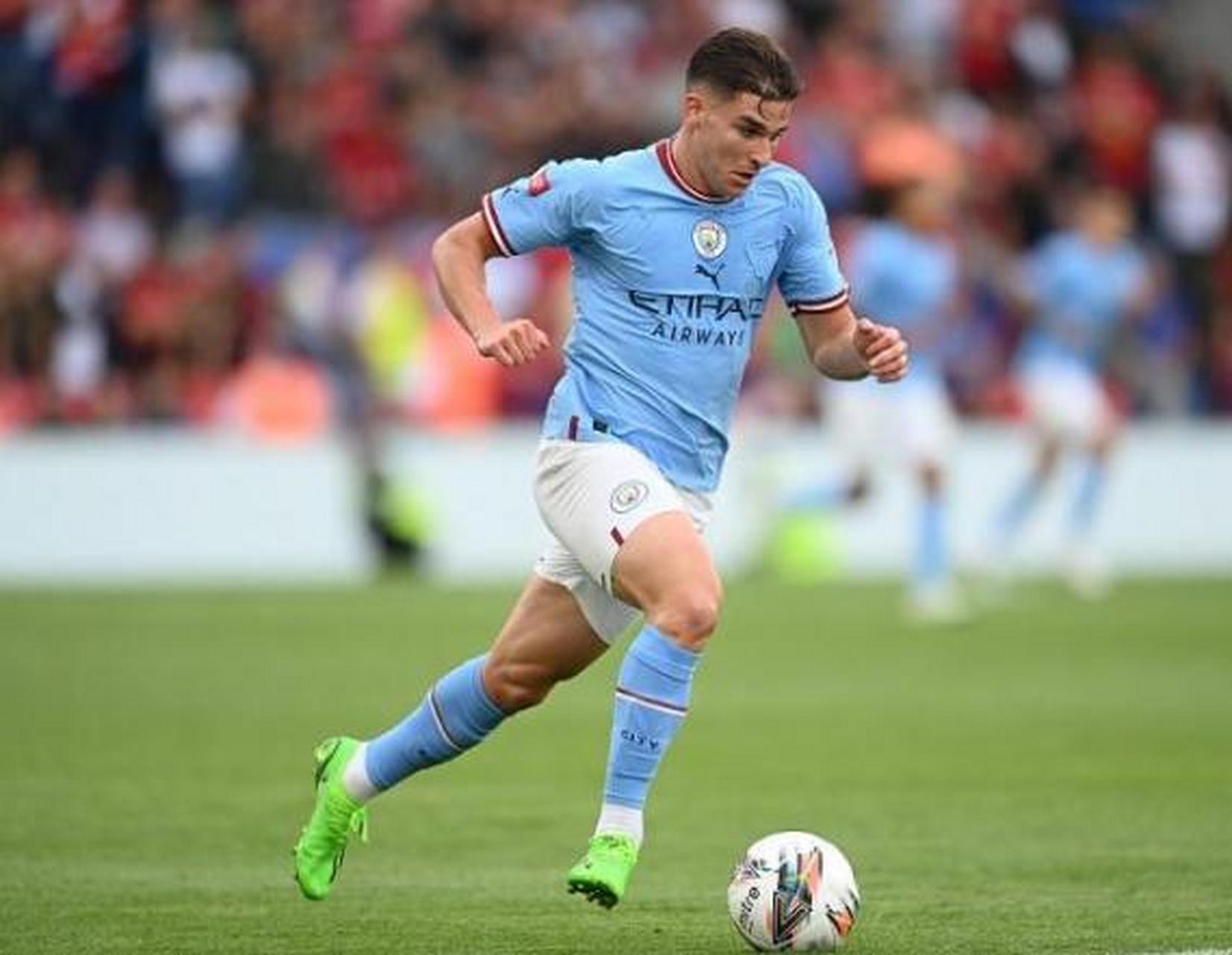 76人vs湖人前瞻：东契奇PK马克西，76人欲收获四连胜（76人大战湖人前瞻：东契奇对飚马克西，费城志在四连胜）