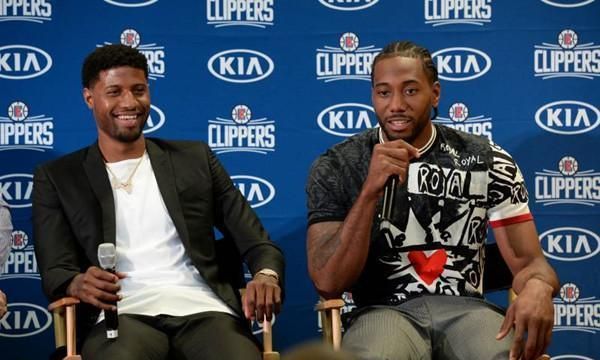 梅西亮相引发全球关注（梅西亮相掀起全球热议）