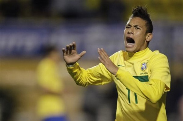 帕克：曼联买拉门斯是质的提升，跟奥纳纳相比他太像个门将了（帕克称曼联若签下拉门斯将完成质变 相较奥纳纳他更像真正的门将）