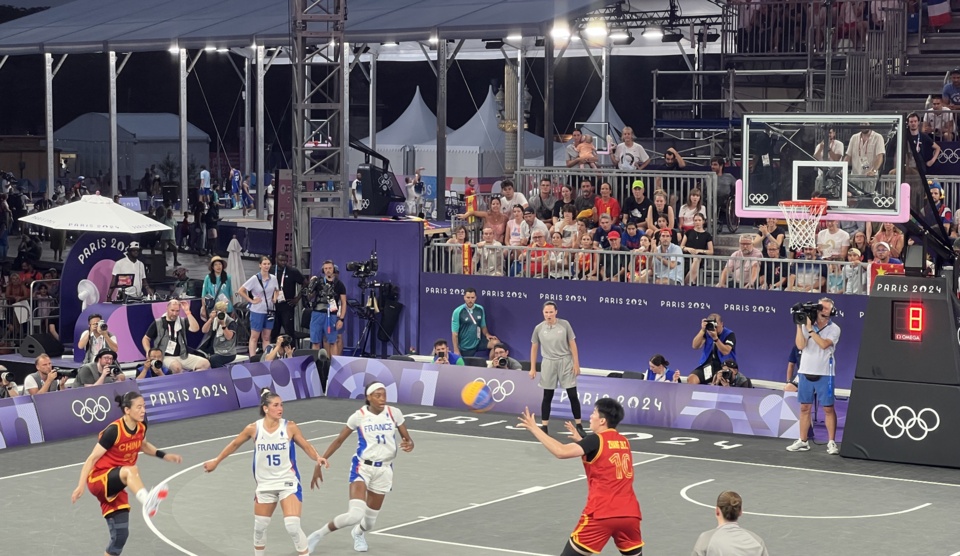 篮球湖人完成关键补强，签下经验丰富后卫（湖人完成重要补强，签下资深后卫）