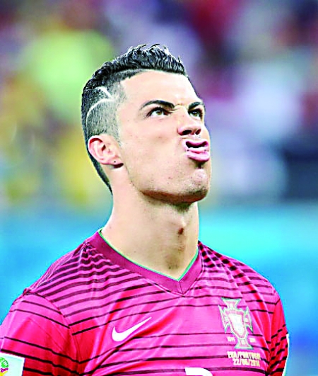 博洛尼亚3-0大胜乌迪内斯，波贝加梅开二度，贝尔纳代斯基建功（博洛尼亚3比0完胜乌迪内斯：波贝加梅开二度，贝尔纳代斯基破门）