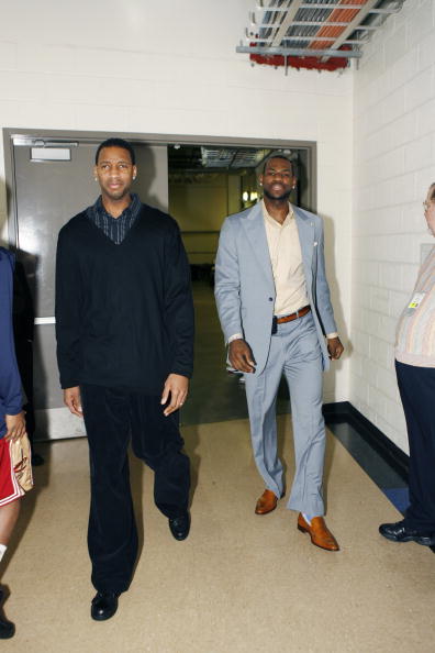 他们说（他们的声音）