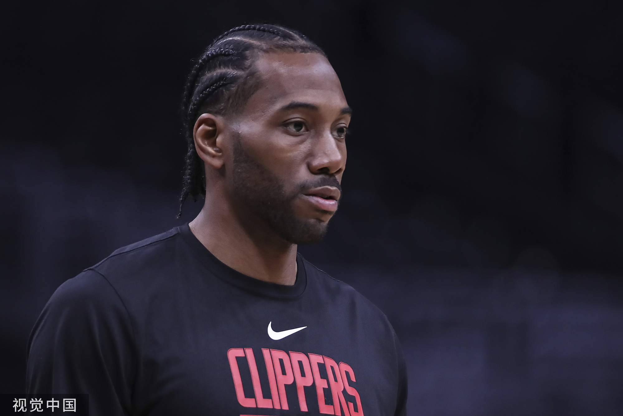 关键三分收比赛！吴前出战35分钟 三分6中3拿到13分3板8助2断（吴前35分钟献关键三分锁定胜局：三分6中3，13分3板8助2断）