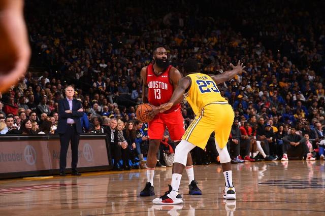 勒沃库森客场1-0战胜本菲卡，希克制胜（希克建功，勒沃库森客场1-0击败本菲卡）