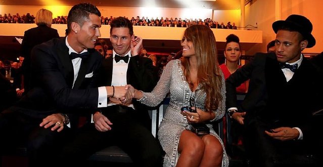 曼城vs桑德兰首发：哈兰德领衔！福登、多库在列，扎卡出战（曼城对阵桑德兰首发出炉：哈兰德领衔，福登、多库在列，扎卡出战）