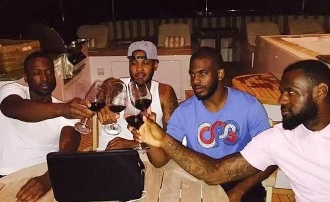 利物浦3-2毕尔巴鄂竞技，萨拉赫破门+失点，加克波双响（利物浦3-2险胜毕尔巴鄂竞技：萨拉赫进球失点，加克波梅开二度）